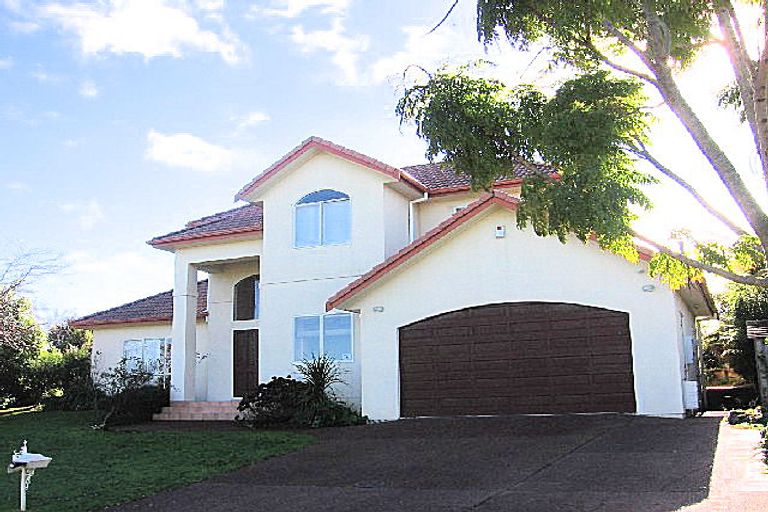 Photo of property in 2 Opal Close, Rosedale, Auckland, 0632