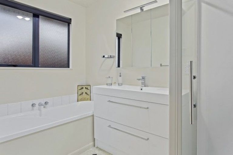 Photo of property in 27 Hawkins Place, Rangiora, 7400