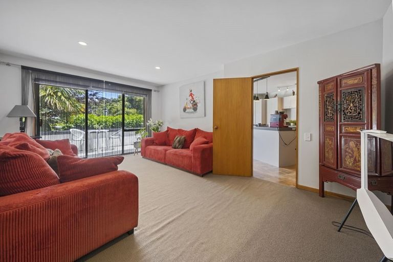 Photo of property in 2a Waitohu Road, York Bay, Lower Hutt, 5013
