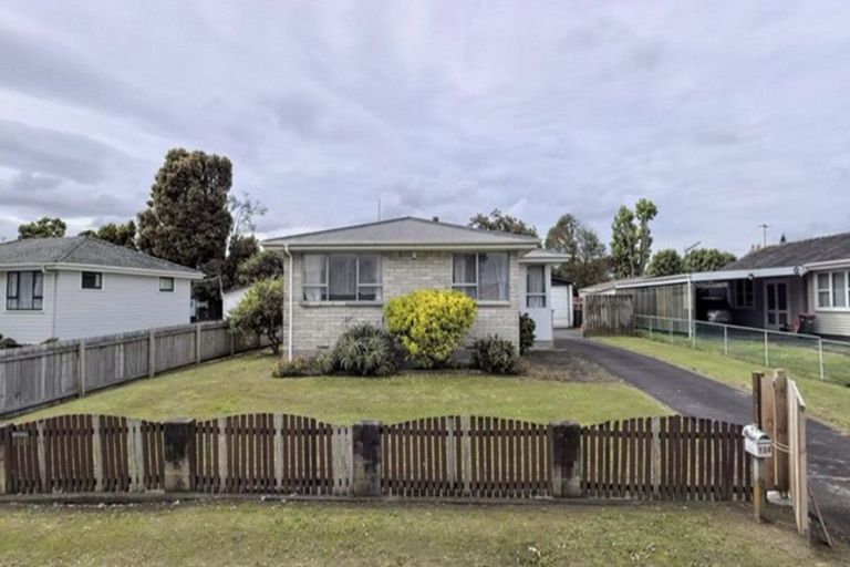 Photo of property in 134 Chichester Drive, Rosehill, Papakura, 2113