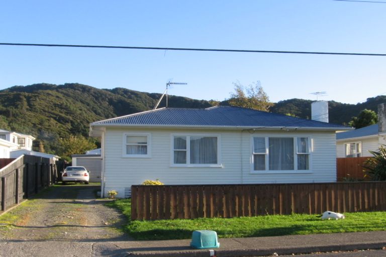 Photo of property in 15 Konini Street, Wainuiomata, Lower Hutt, 5014