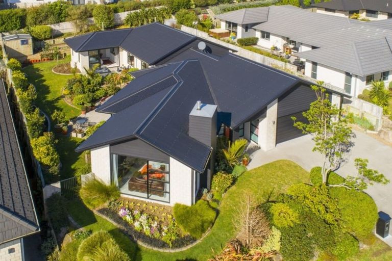 Photo of property in 26 Broadwater Close, Pyes Pa, Tauranga, 3112