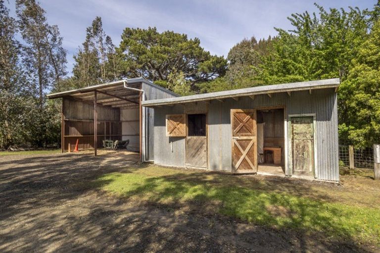 Photo of property in 2472 Opaki Kaiparoro Road, Eketahuna, 4994