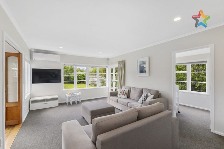 Photo of property in 27 Chapman Crescent, Naenae, Lower Hutt, 5011