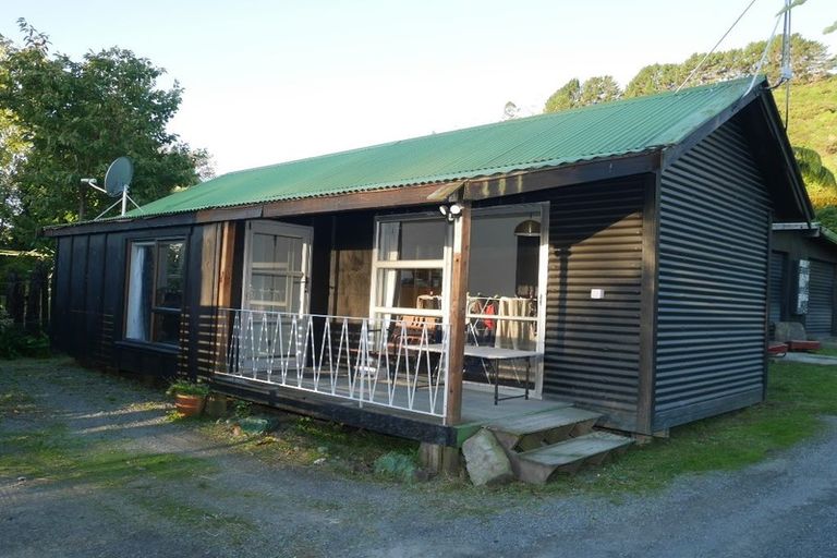 Photo of property in 192 Main Road South, Raumati South, Paraparaumu, 5032