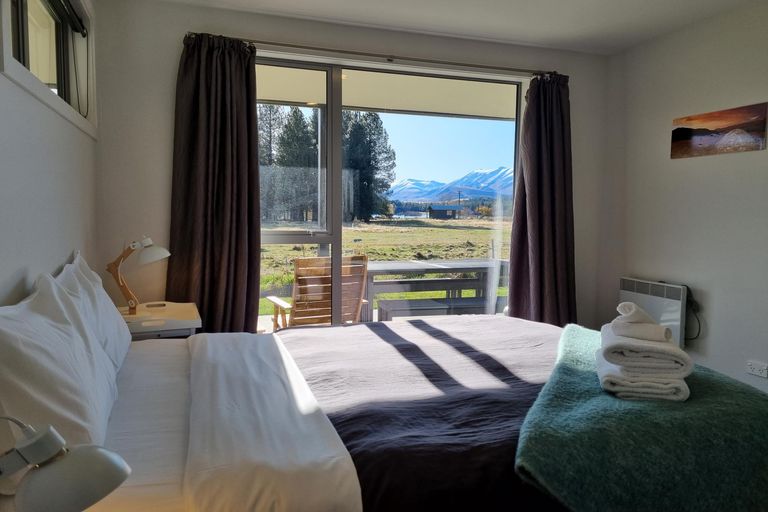 Photo of property in 4 Dwyer Place, Lake Tekapo, 7999