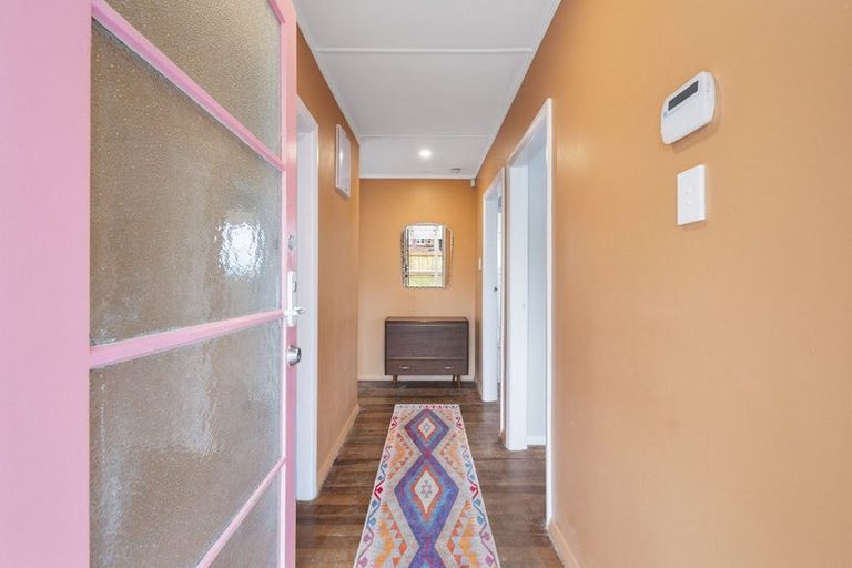 Photo of property in 20 Tweed Street, Roslyn, Palmerston North, 4414