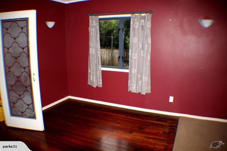 Photo of property in 93 Warner Park Avenue, Laingholm, Auckland, 0604