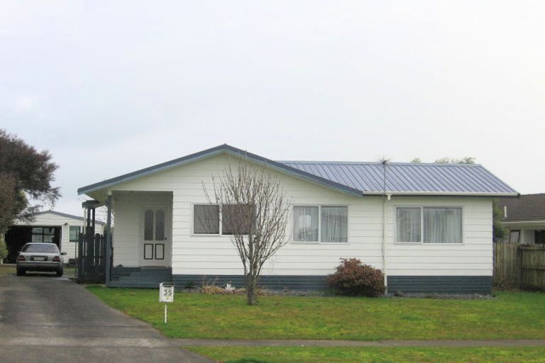Photo of property in 35 Balmerino Crescent, Pukete, Hamilton, 3200