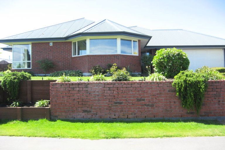 Photo of property in 15 John Morel Place, Parklands, Christchurch, 8083