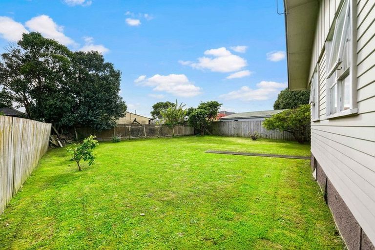 Photo of property in 35 Steven Street, Mangere East, Auckland, 2024
