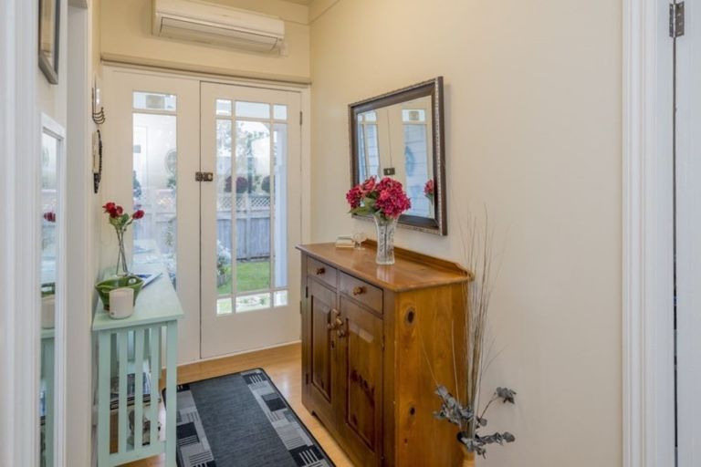 Photo of property in 35 Mckenzie Street, Levin, 5510