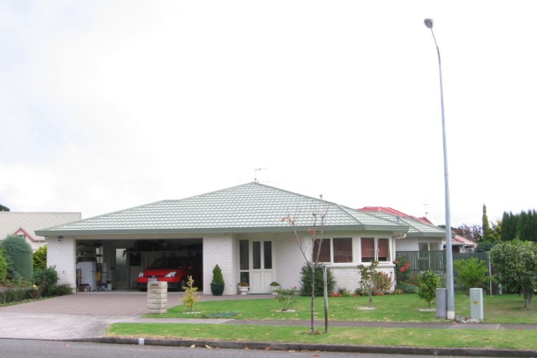 Photo of property in 16a Awanui Drive, Waikanae, 5036