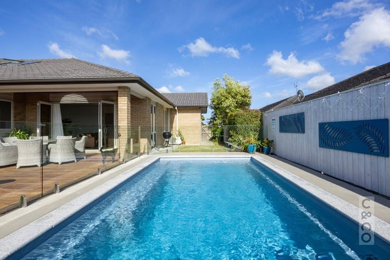 Photo of property in 23 Turpin Road, Riverhead, 0820