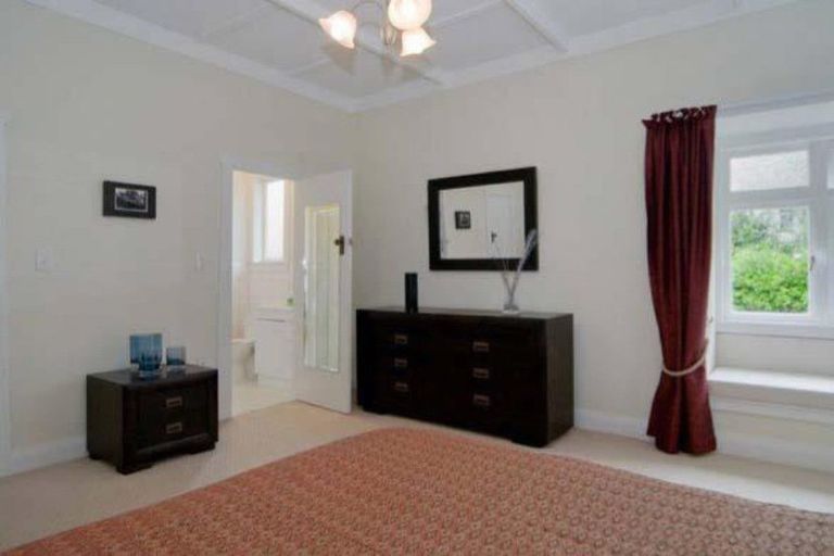 Photo of property in 13a Irirangi Road, Greenlane, Auckland, 1061
