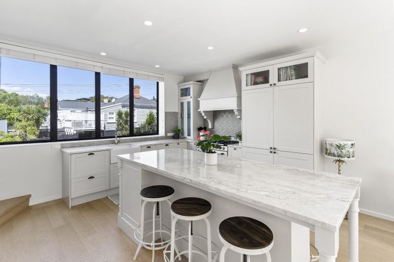 Photo of property in 2/4 Fitzroy Street, Ponsonby, Auckland, 1021