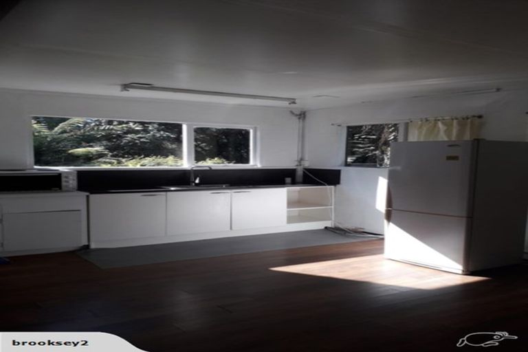 Photo of property in 137 Albany Highway, Unsworth Heights, Auckland, 0632