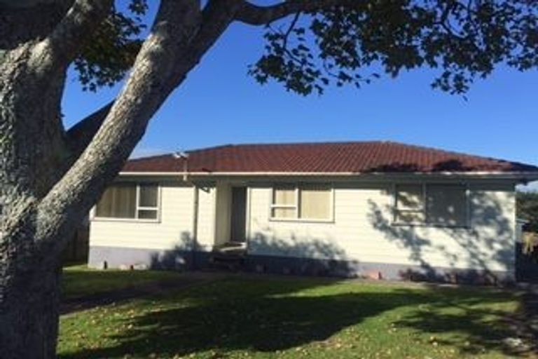 Photo of property in 4 Iota Place, Clover Park, Auckland, 2023