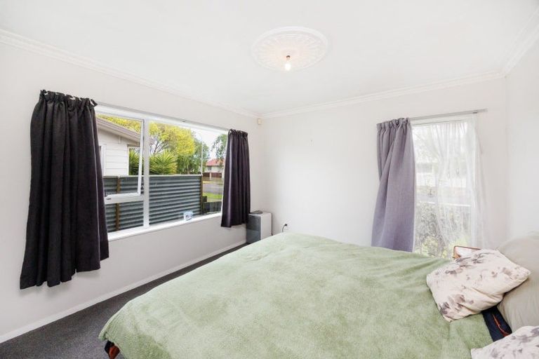 Photo of property in 86 Benmore Avenue, Cloverlea, Palmerston North, 4412