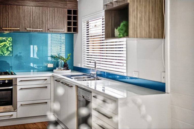 Photo of property in 11 Longview Rise, Massey, Auckland, 0614