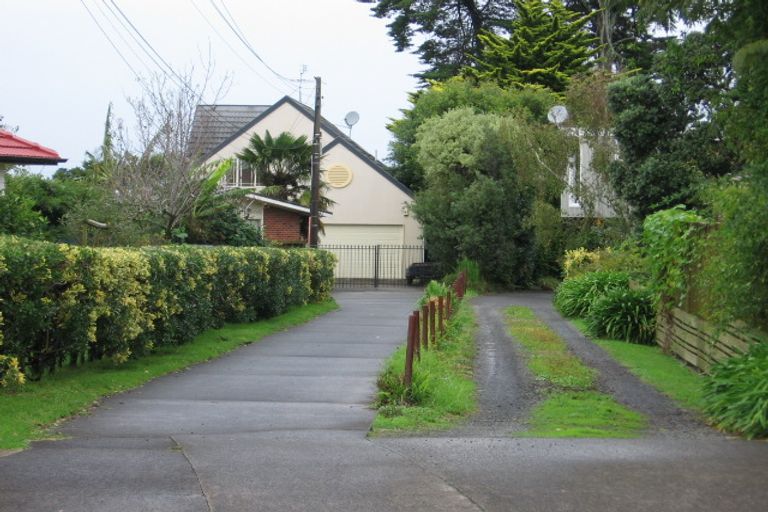 Photo of property in 2/106 Tiraumea Drive, Pakuranga, Auckland, 2010