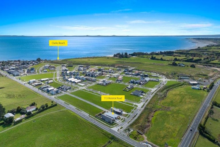 Photo of property in 113 Mutetai Road, Clarks Beach, 2122