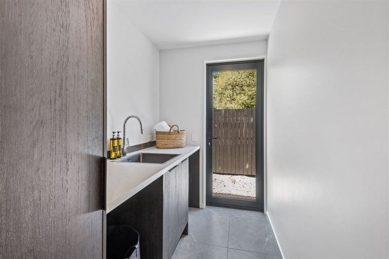 Photo of property in 22 Normans Road, Strowan, Christchurch, 8052