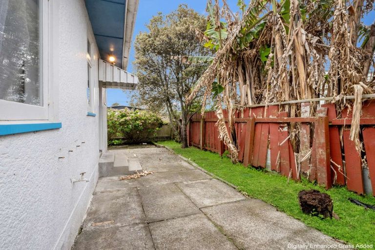 Photo of property in 104 Bartholomew Road, Levin, 5510