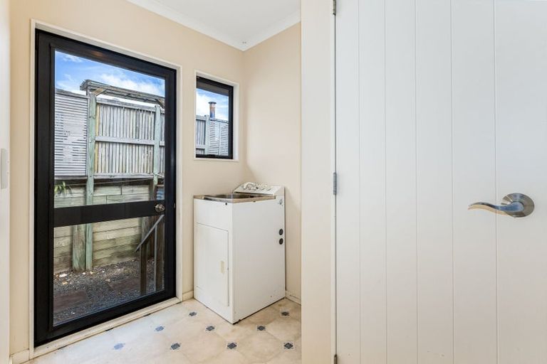 Photo of property in 92 Navigation Drive, Whitby, Porirua, 5024