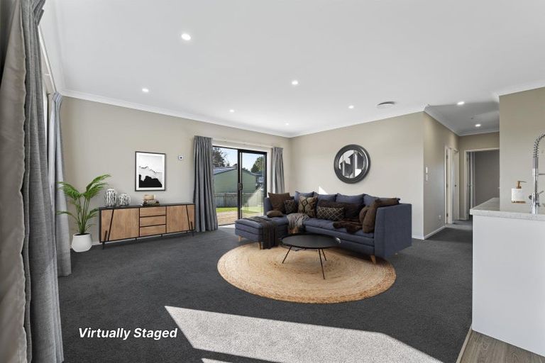 Photo of property in 7 Manatu Lane, Inglewood, 4330