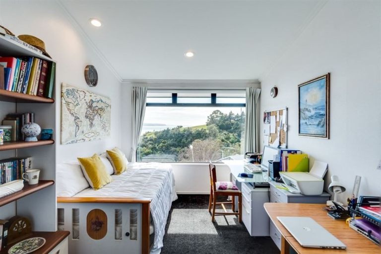 Photo of property in 3a Seapoint Road, Bluff Hill, Napier, 4110