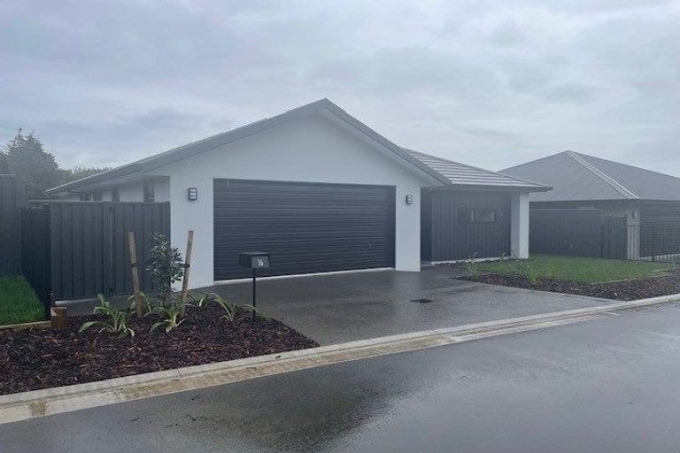 Photo of property in 16 Kauri Lane, Omokoroa, 3114