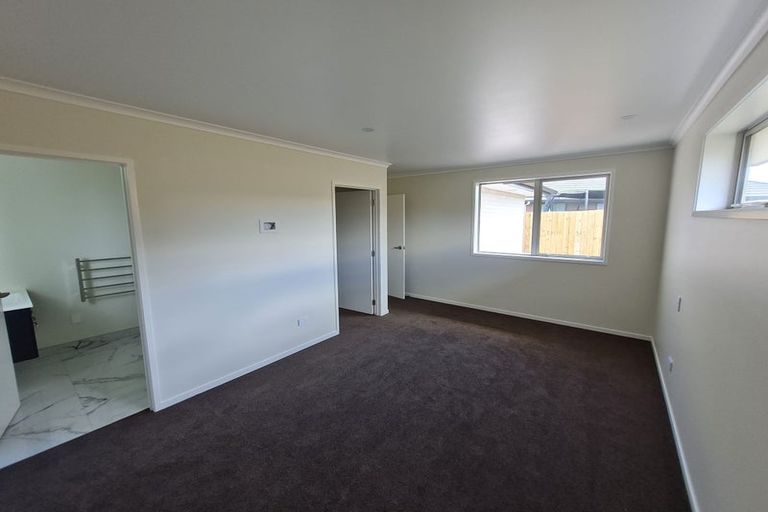 Photo of property in 15 Ocean View Rise, Ruakaka, 0116
