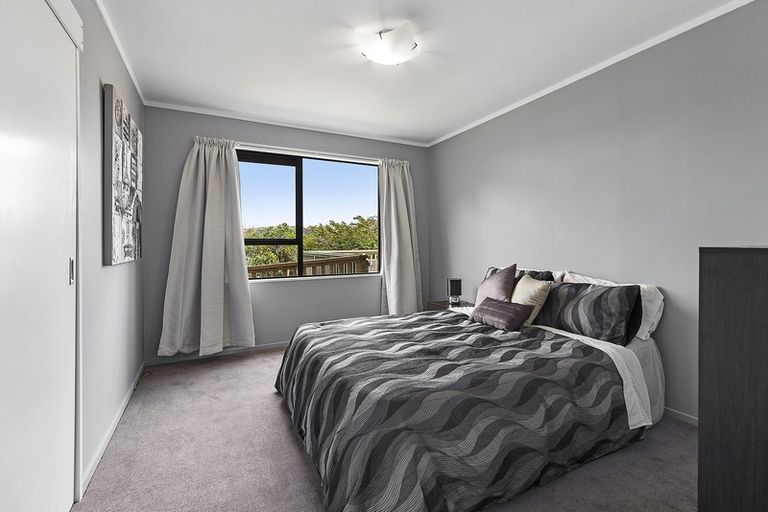 Photo of property in 8 Sombrero View, Ascot Park, Porirua, 5024