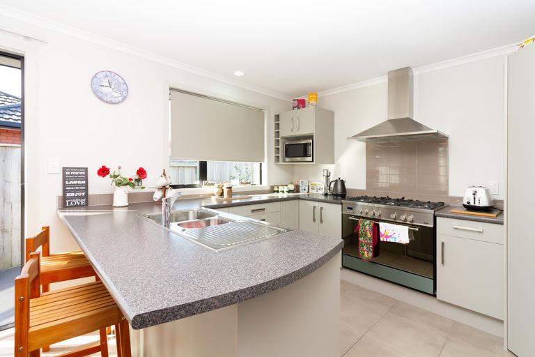 Photo of property in 88 Rosalie Terrace, Kelvin Grove, Palmerston North, 4414
