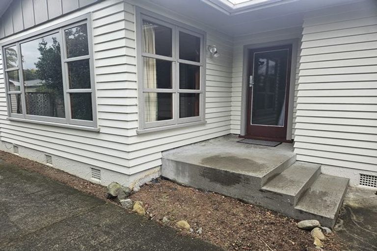 Photo of property in 23 Newhaven Place, Roslyn, Palmerston North, 4414