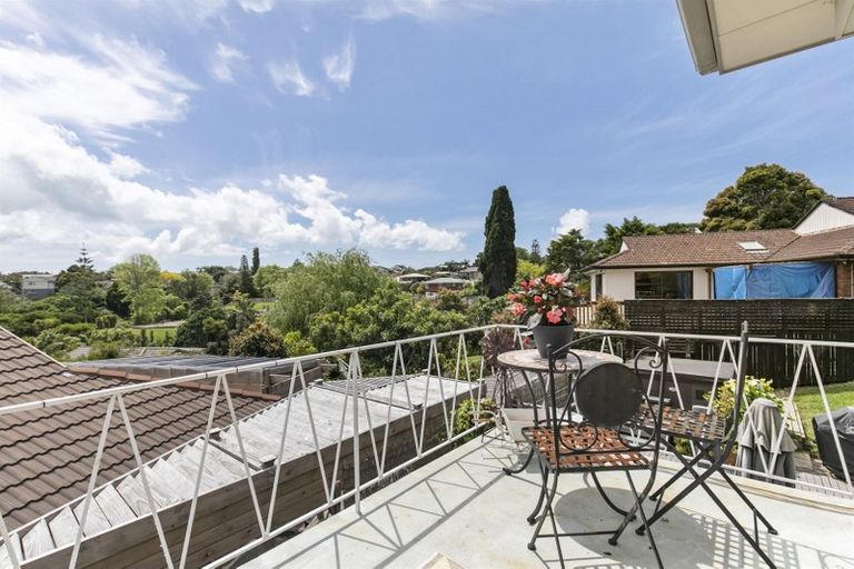 Photo of property in 1/11 Charles Dickens Drive, Mellons Bay, Auckland, 2014