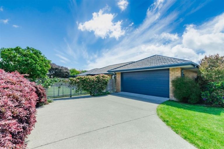 Photo of property in 53 Makarini Street, Paraparaumu, 5032
