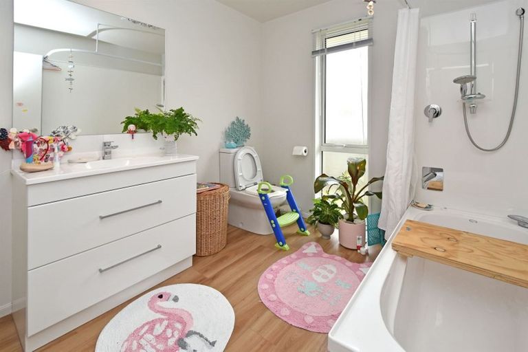 Photo of property in 23 Malta Crescent, South New Brighton, Christchurch, 8062