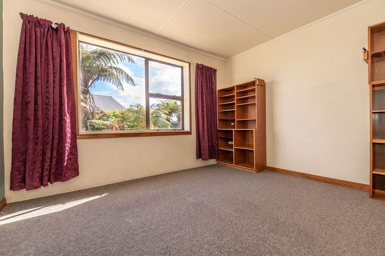 Photo of property in 149 Queen Street, Westport, 7825