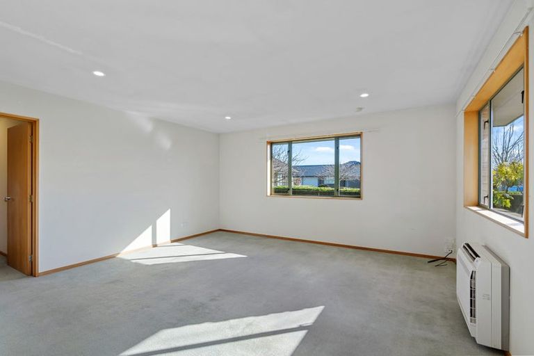 Photo of property in 27 Ballarat Road, Rangiora, 7400