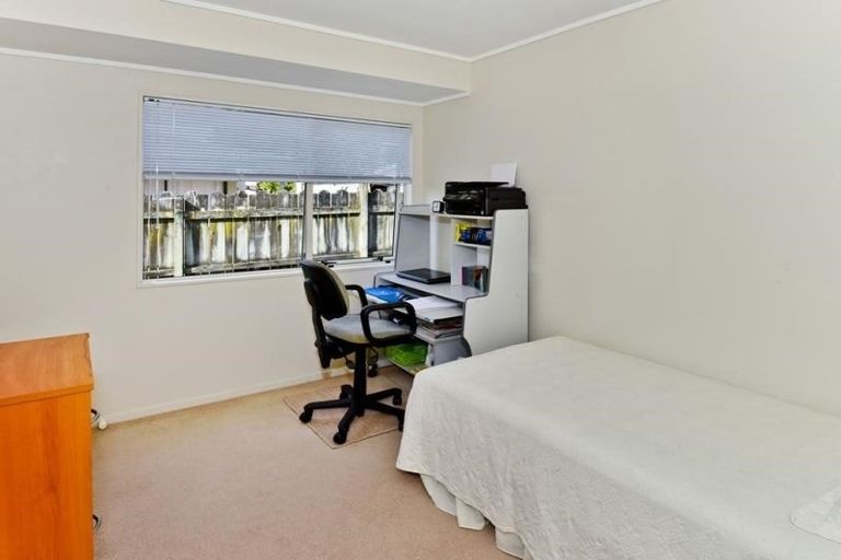 Photo of property in 283 Royal Road, Massey, Auckland, 0614