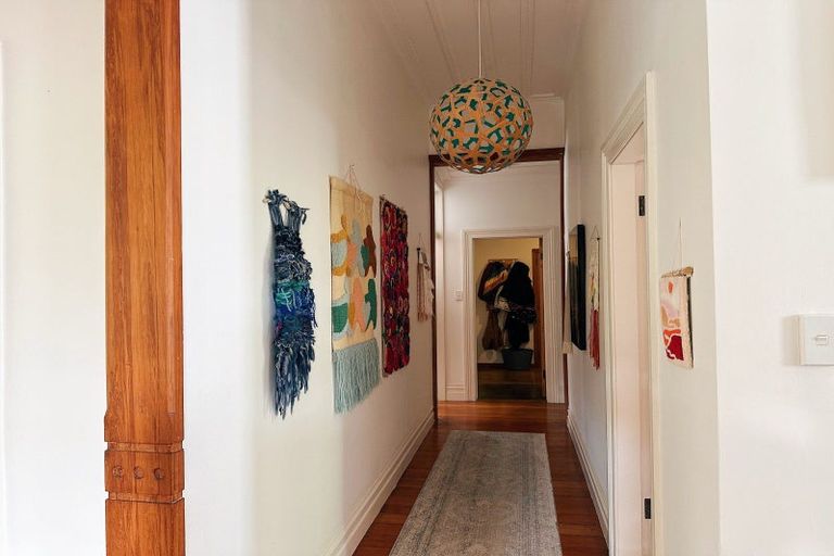 Photo of property in 9 May Avenue, Hospital Hill, Napier, 4110