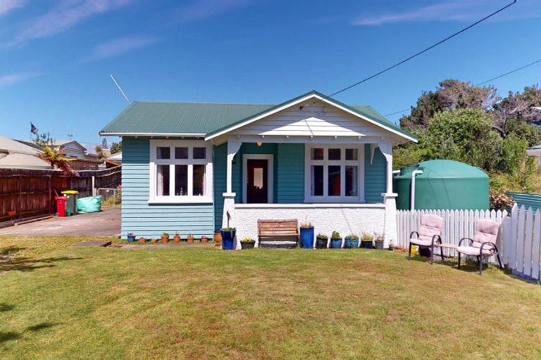 Photo of property in 108 Rua Avenue, Waitarere Beach, Levin, 5510
