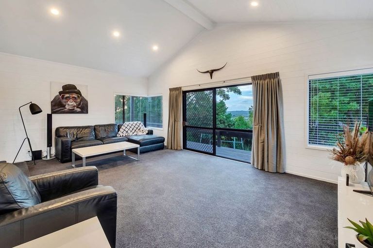 Photo of property in 231 Kaipara Road, Papakura, 2582