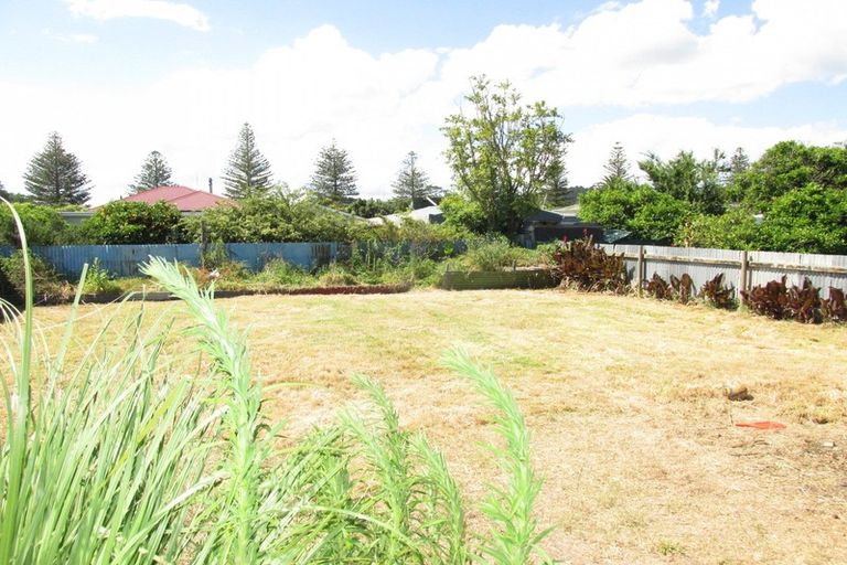 Photo of property in 135 Lucknow Street, Wairoa, 4108
