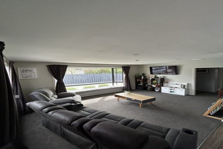 Photo of property in 12 Manchester Place, Rangiora, 7400