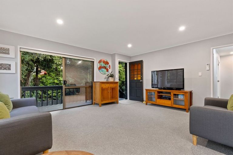 Photo of property in 15a Bridge Avenue, Te Atatu South, Auckland, 0610