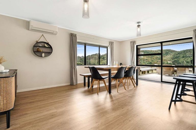 Photo of property in 61 Kanuka Road, Bombay, 2675