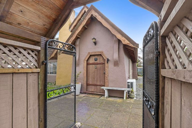 Photo of property in 8 Rosedale Place, Levin, 5510